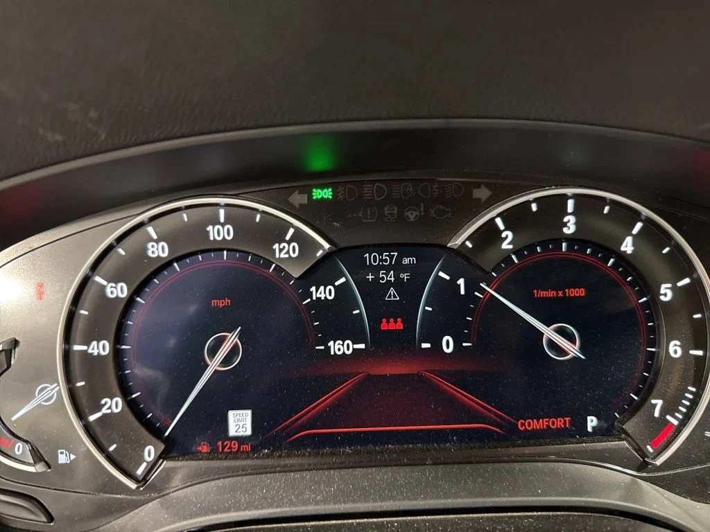 Used 2019 Black Sapphire Metallic BMW 530i xDrive image 11