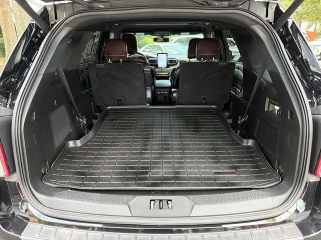 Used 2020 Black Ford Platinum image 18