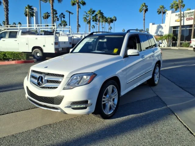 Used 2015 White Mercedes-Benz 4MATIC® image 9