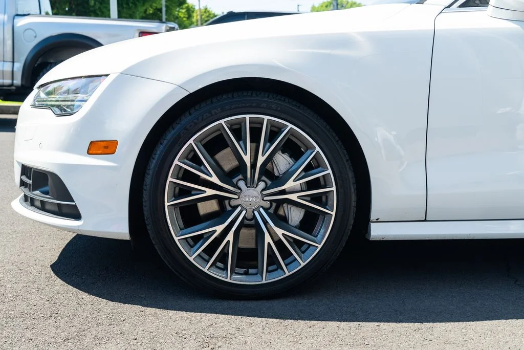 Used 2018 White Audi 3.0T Prestige image 4