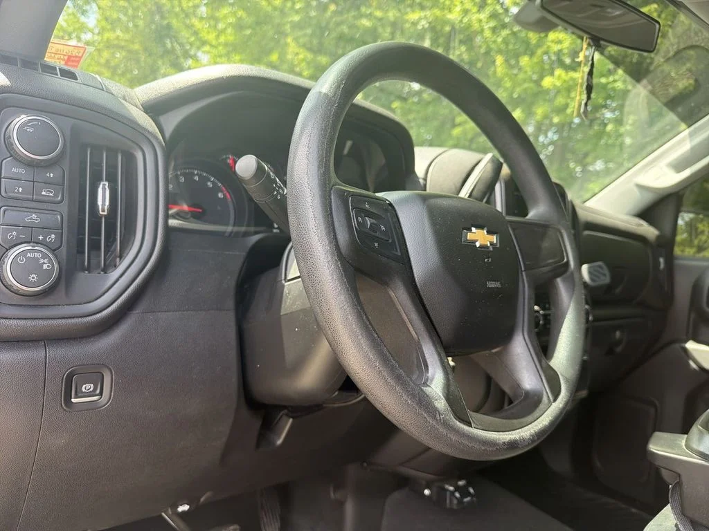 Used 2020 Gray Chevrolet Custom image 10