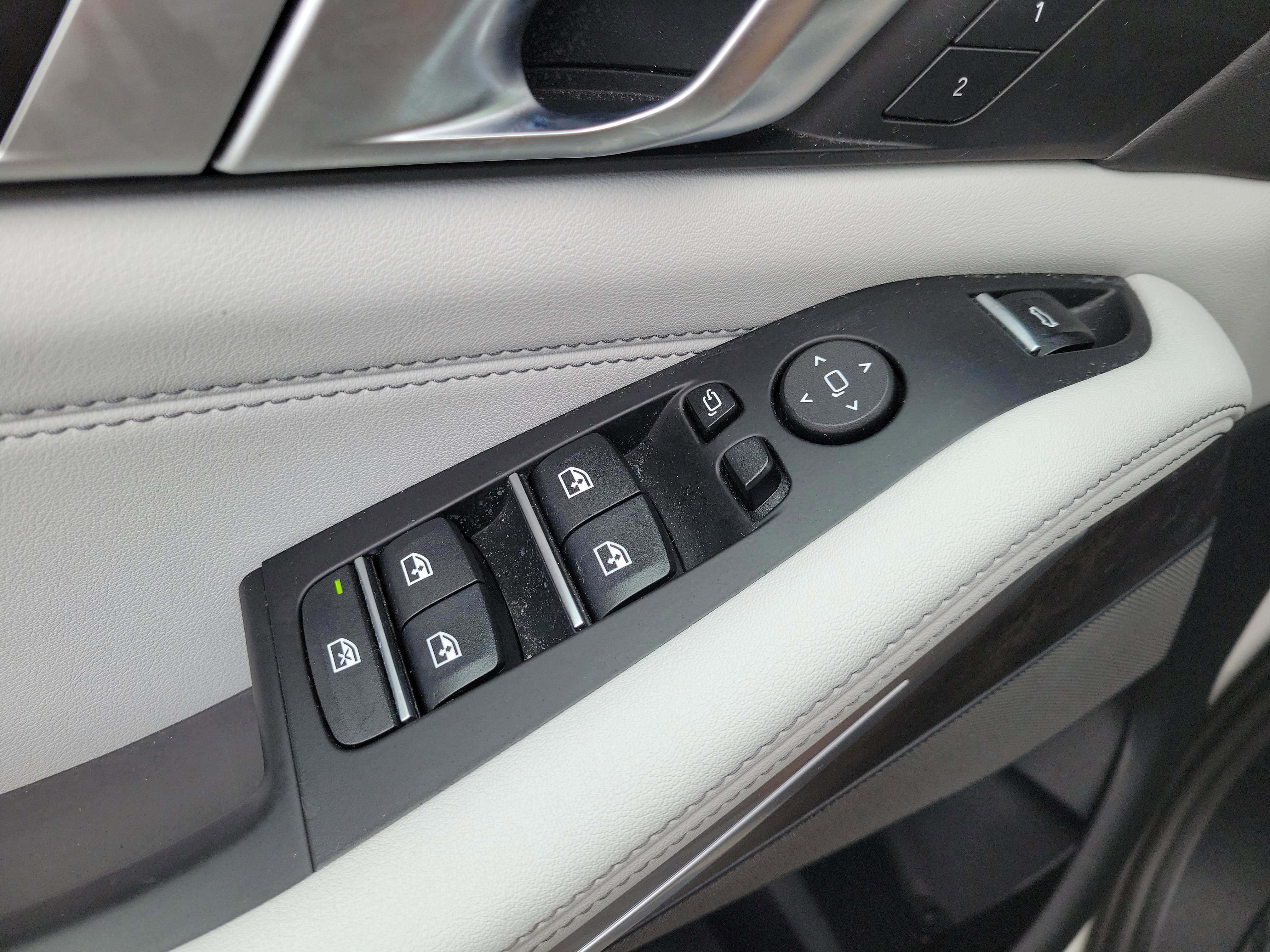 Certified Used 2024 Alpine White BMW xDrive40i image 21