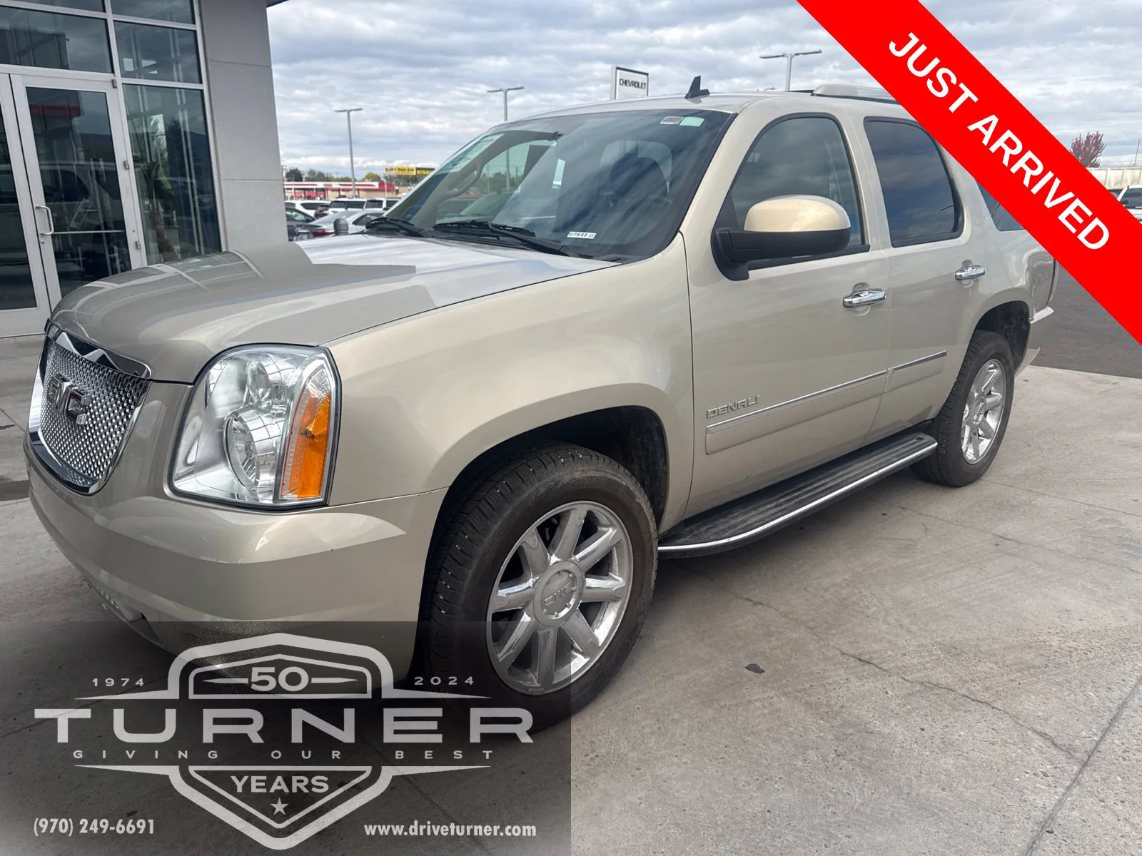 Used 2011 GOLD MIST METALLIC GMC Denali image 2