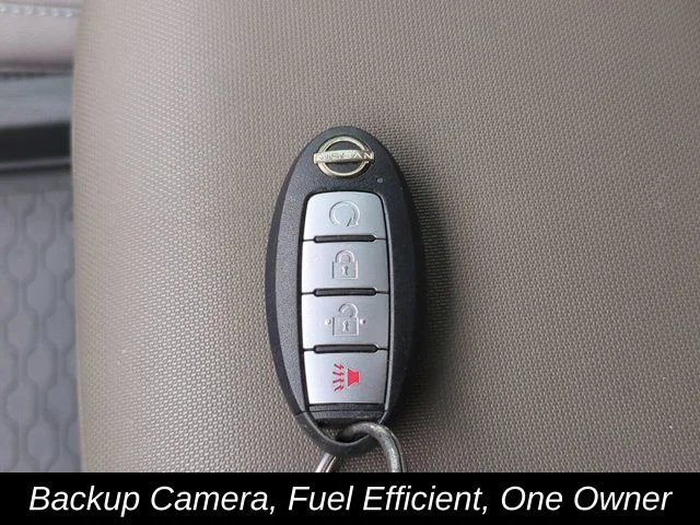 Used 2022 Green Nissan SV image 28