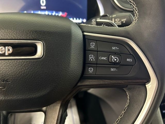 Used 2023 Bright White Clearcoat Jeep Limited image 27