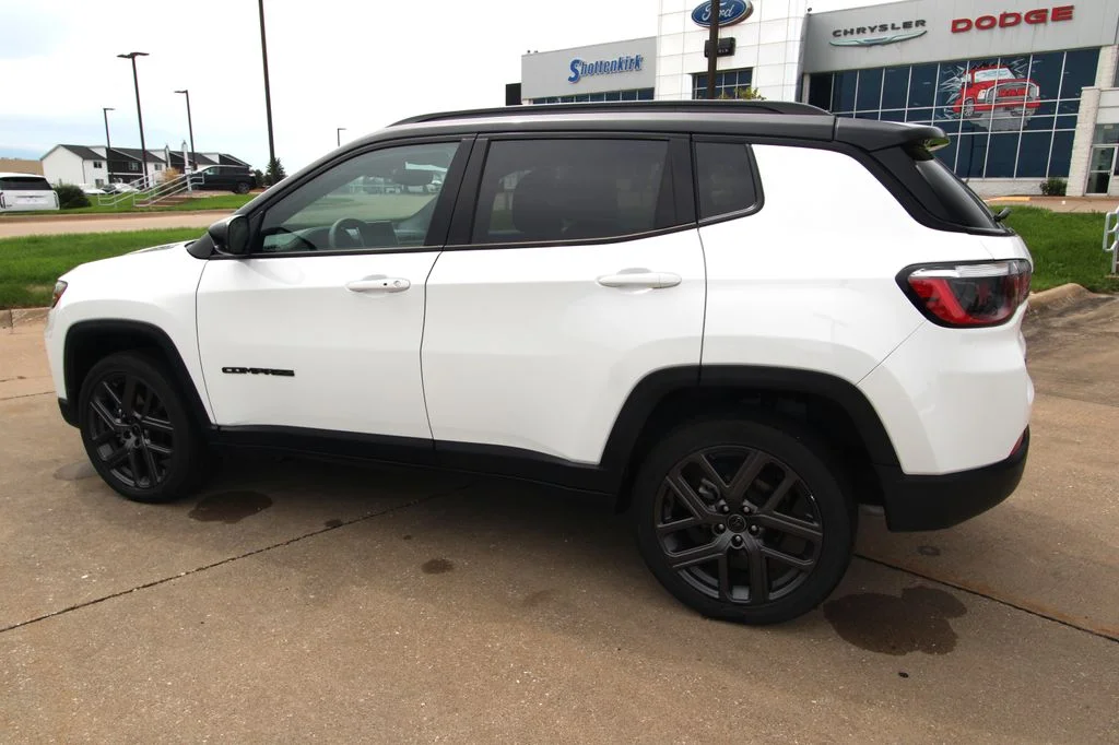 Used 2026 White Jeep Limited image 16