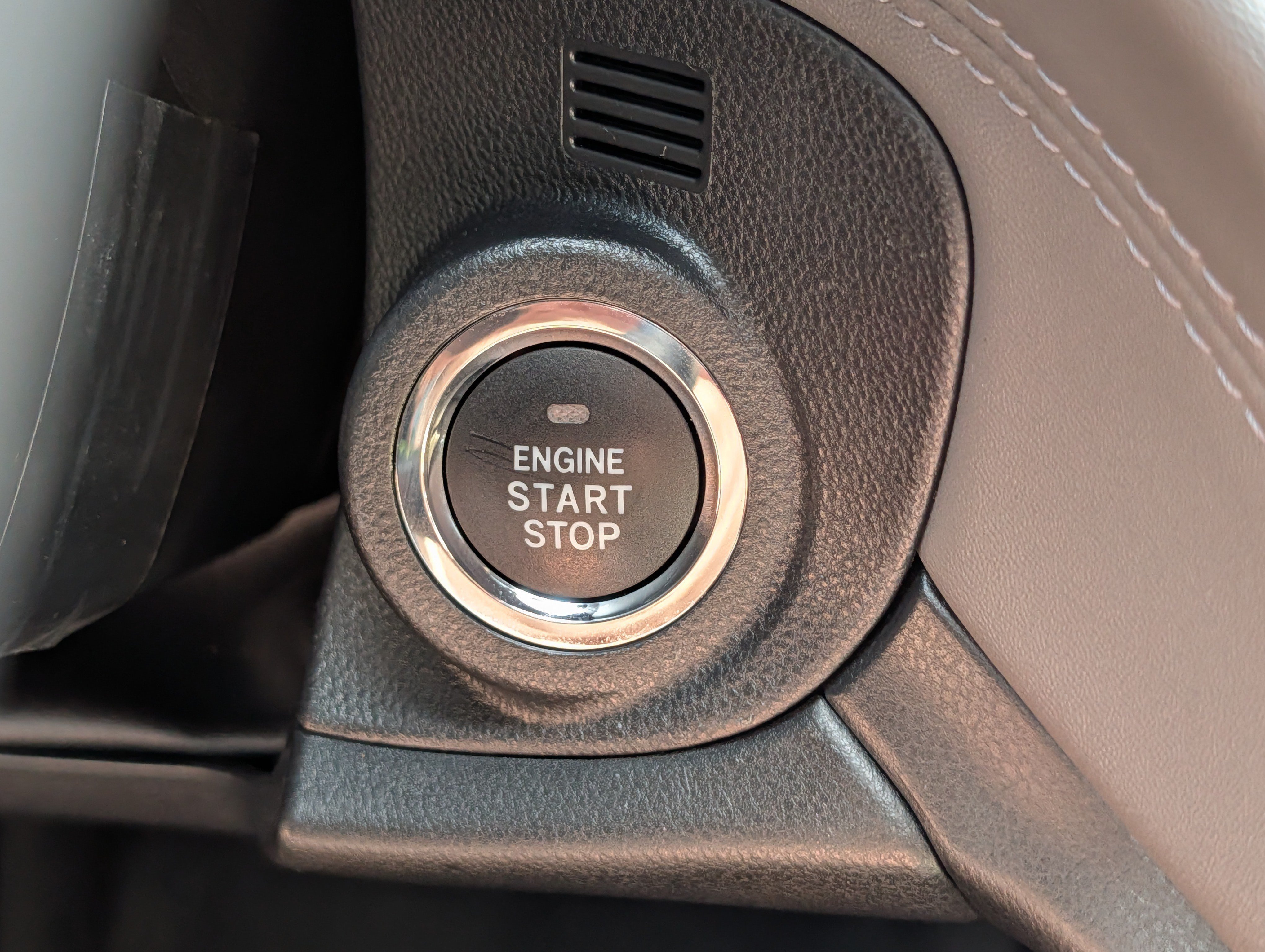 Used 2025 Crystal Black Silica Subaru Onyx Edition image 29
