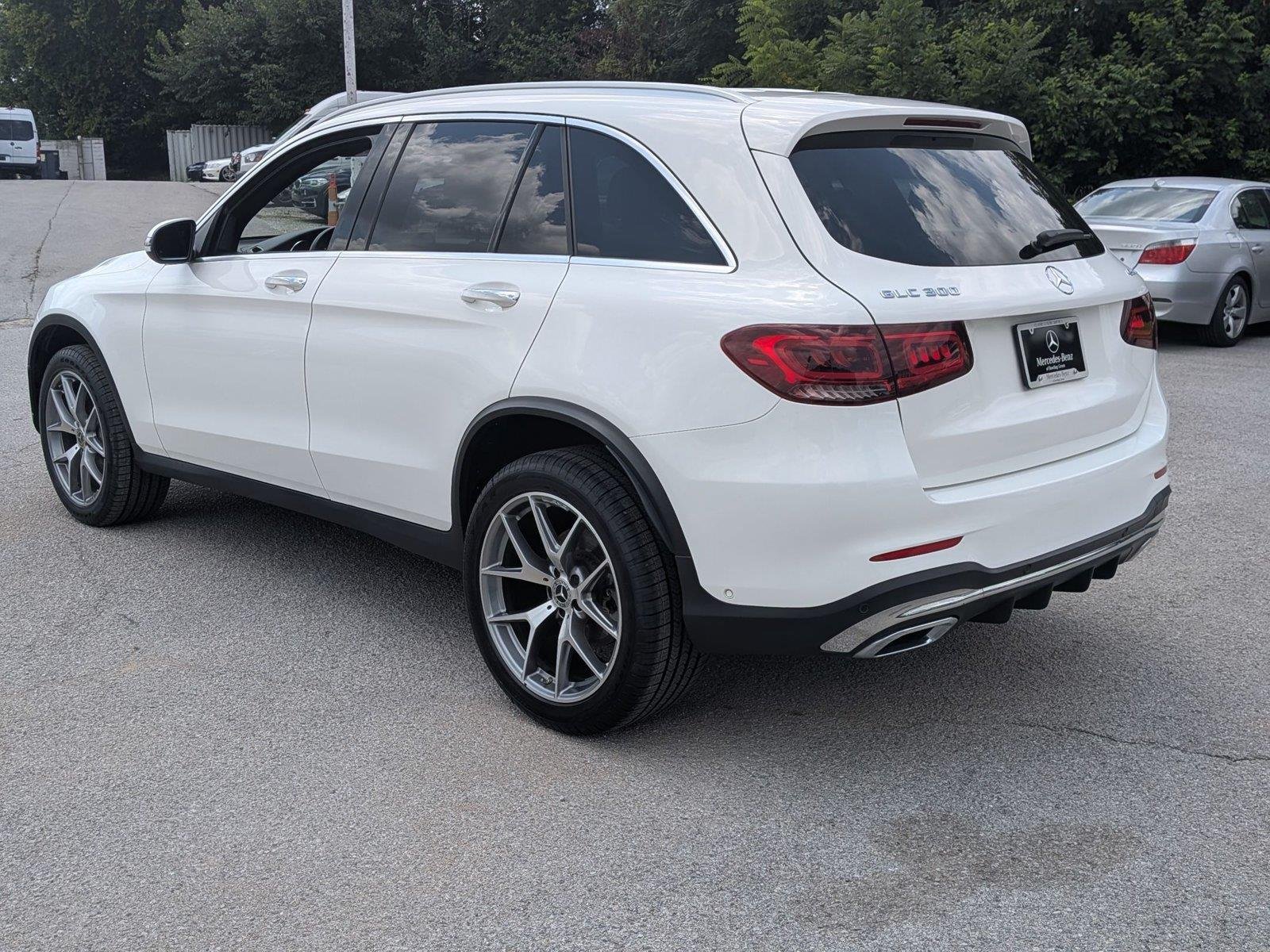 Used 2022 Polar White Mercedes-Benz GLC 300 image 3