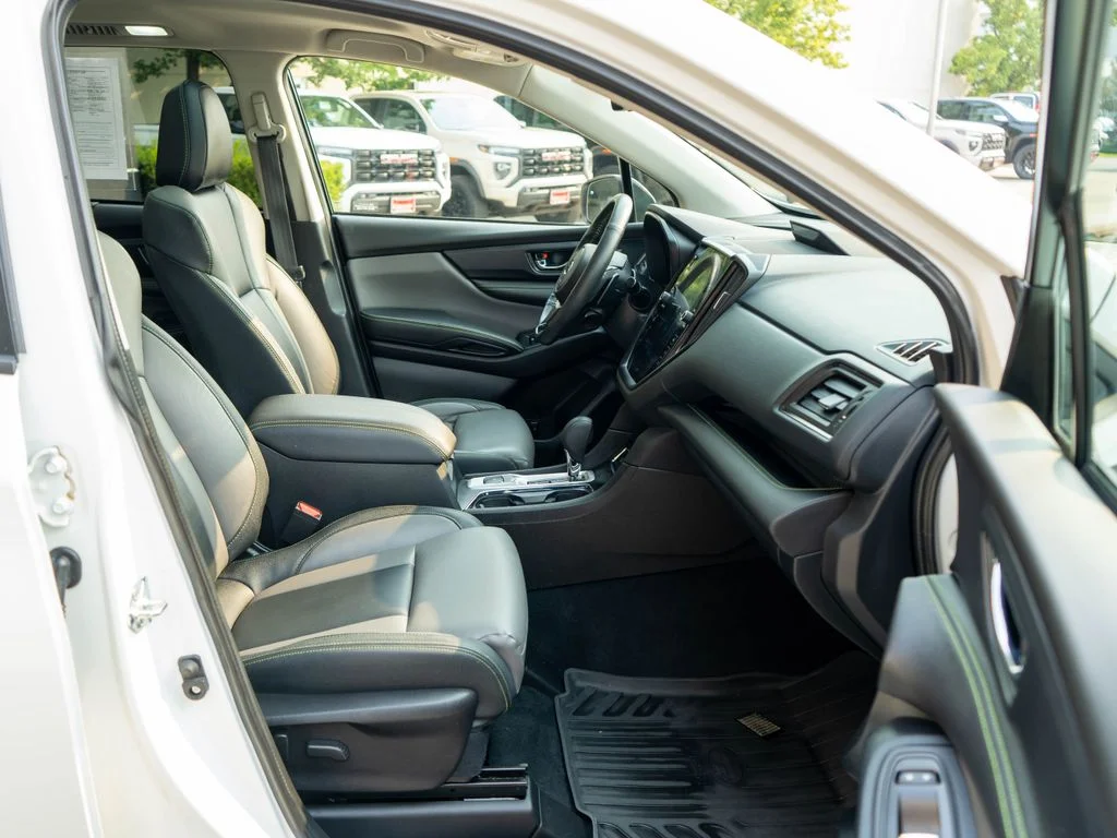 Used 2023 White Subaru Onyx Edition image 10