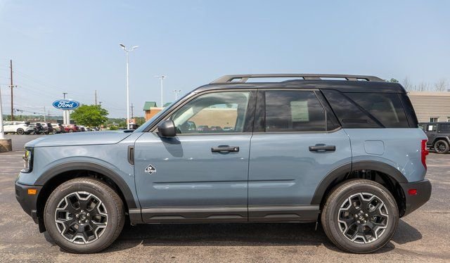 New 2026 Azure Gray Metallic Ford Outer Banks® image 9