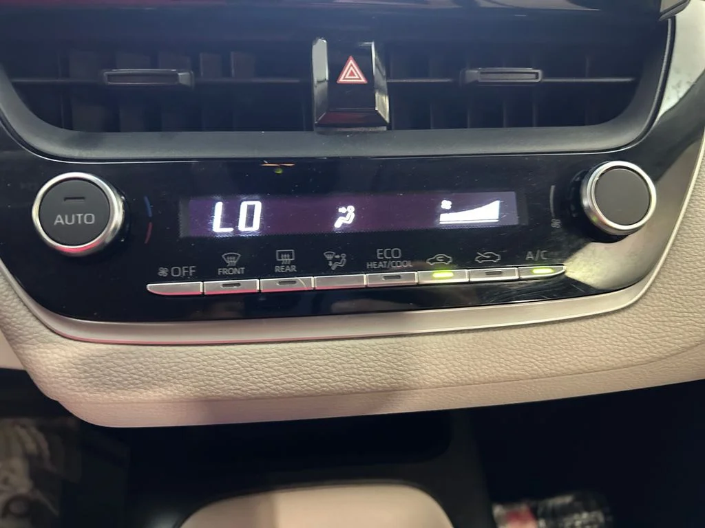 Used 2024  Toyota LE image 30