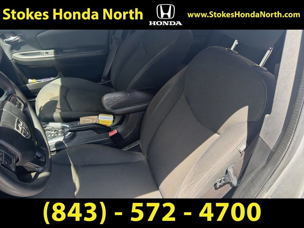 Used 2014 Silver Dodge SE image 7
