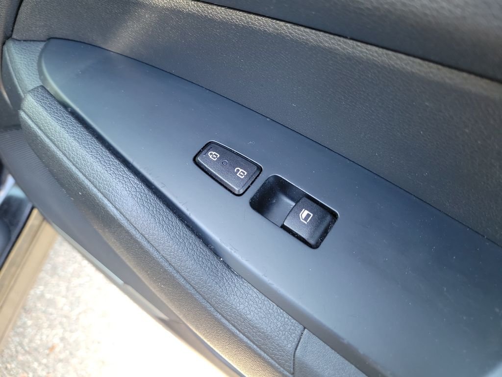 Used 2023 Fusion Black Kia LX image 11