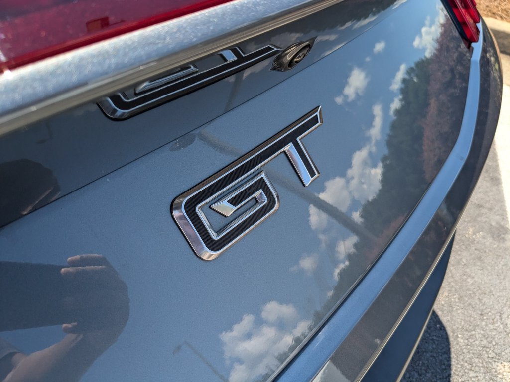 Used 2024  Ford GT Premium image 28