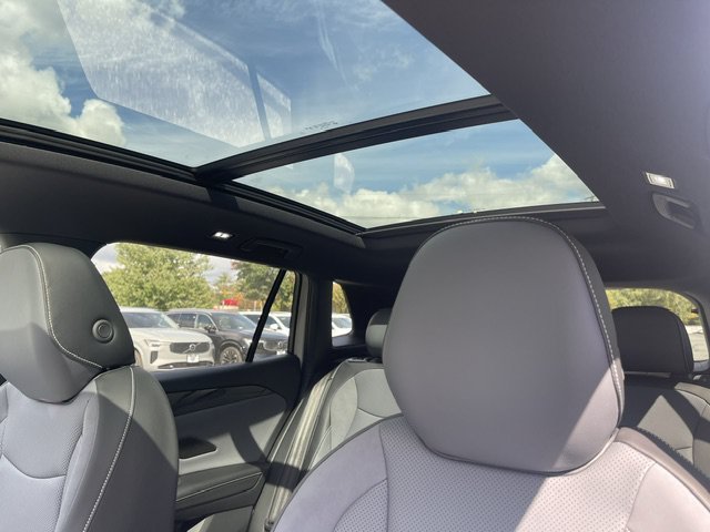 New 2026 Sandstone W/Deep Black Roof Volkswagen 2.0T SE R-Line Black image 11