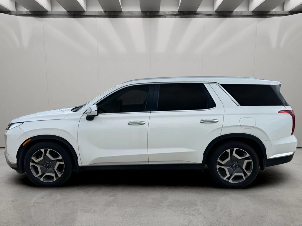 Used 2024 Hyper White Hyundai Limited image 2