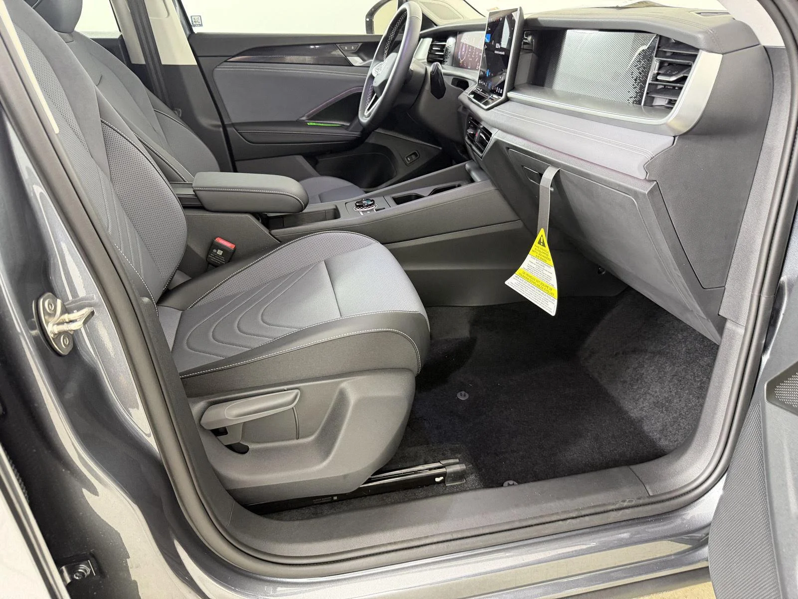 New 2026 Platinum Gray Metallic Volkswagen SE image 14