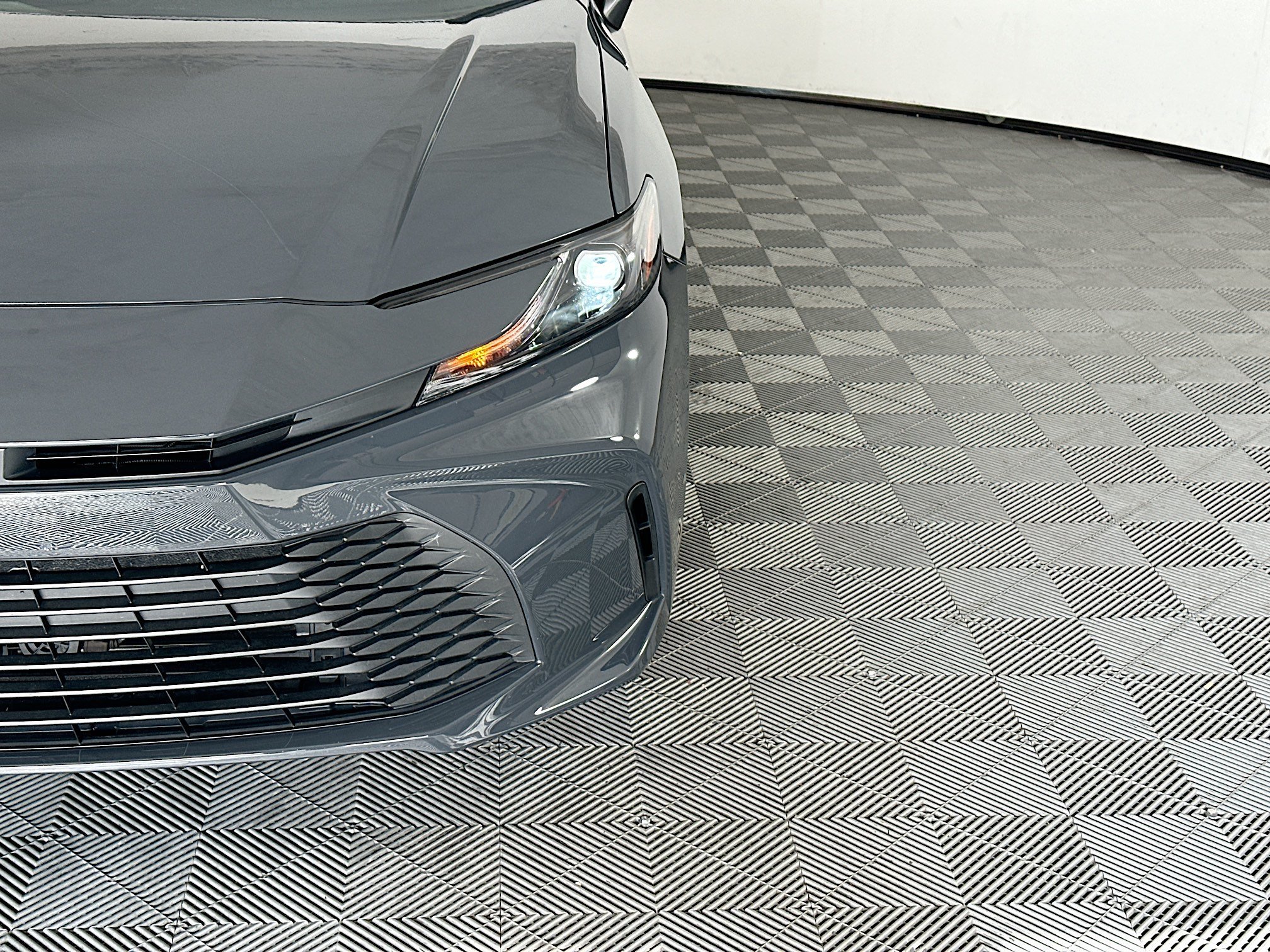 Used 2025 Underground Toyota LE image 9