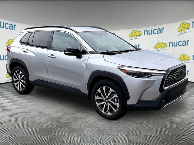2025 Toyota Corolla Cross XLE