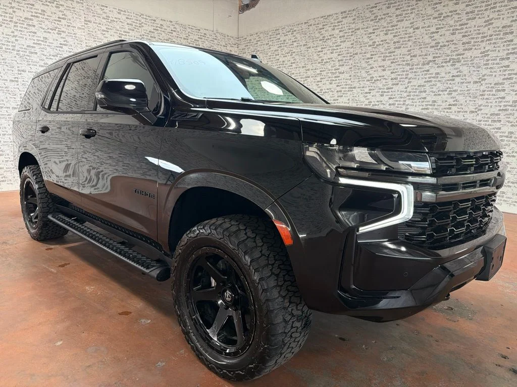 Used 2021 Black Chevrolet Z71 image 1