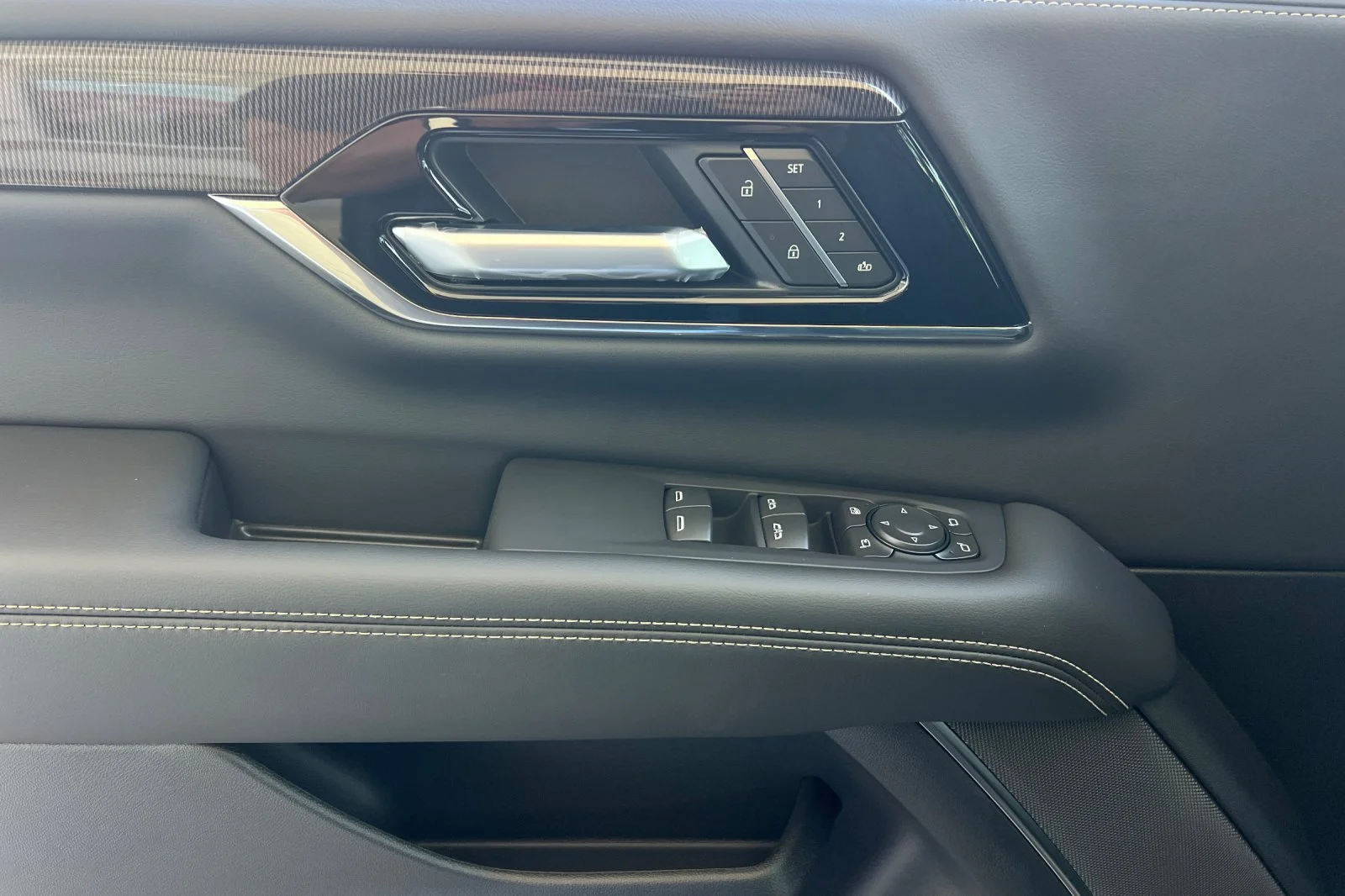 2026 GMC Yukon XL Elevation - Photo 9