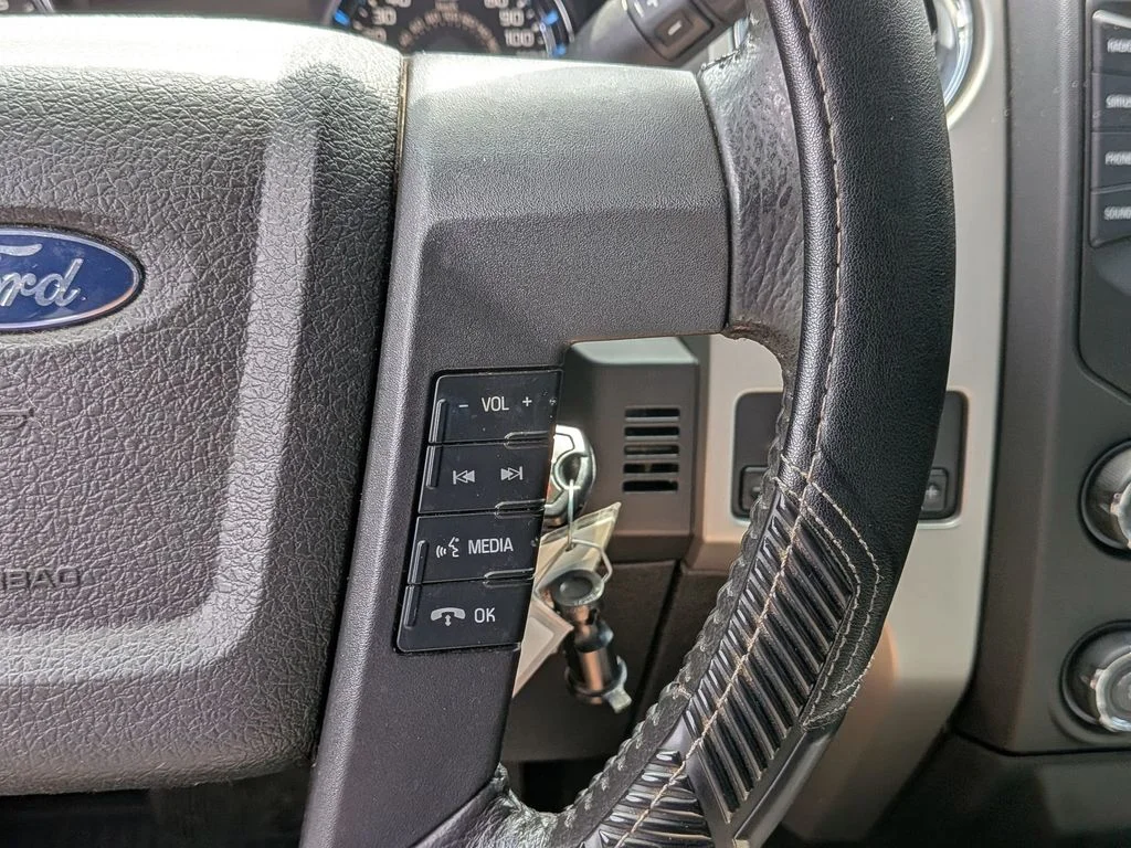 Used 2013 Black Ford XLT image 24