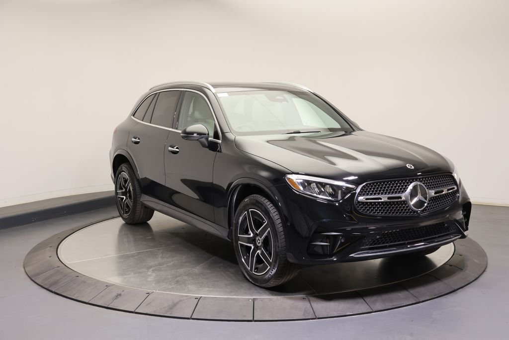 New 2027 Black Mercedes-Benz GLC 300 image 3