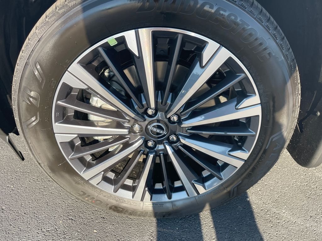 New 2026 Everest White Pearl TriCoat Nissan Platinum image 10