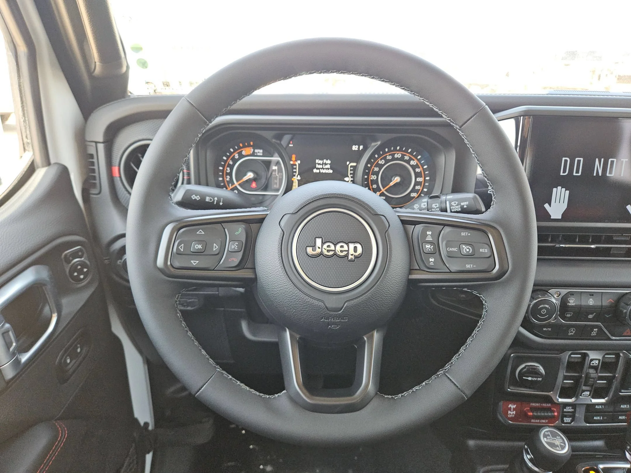 New 2026 Bright White Clearcoat Jeep Rubicon X image 18