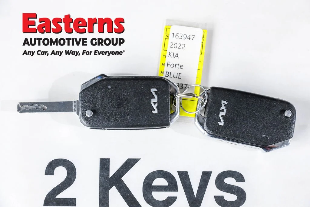 Used 2022 Blue Kia LXS image 24