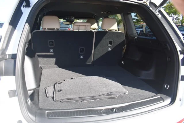 Used 2023 White Jeep Limited image 19