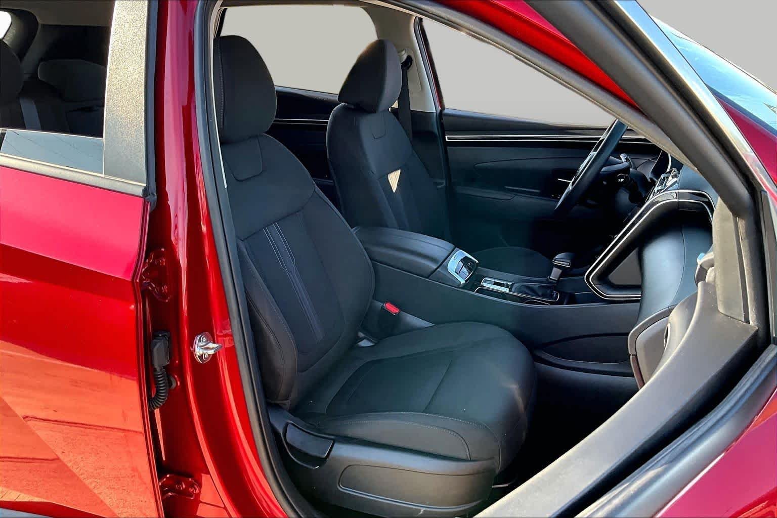 Used 2024 Ultimate Red Hyundai SEL image 9
