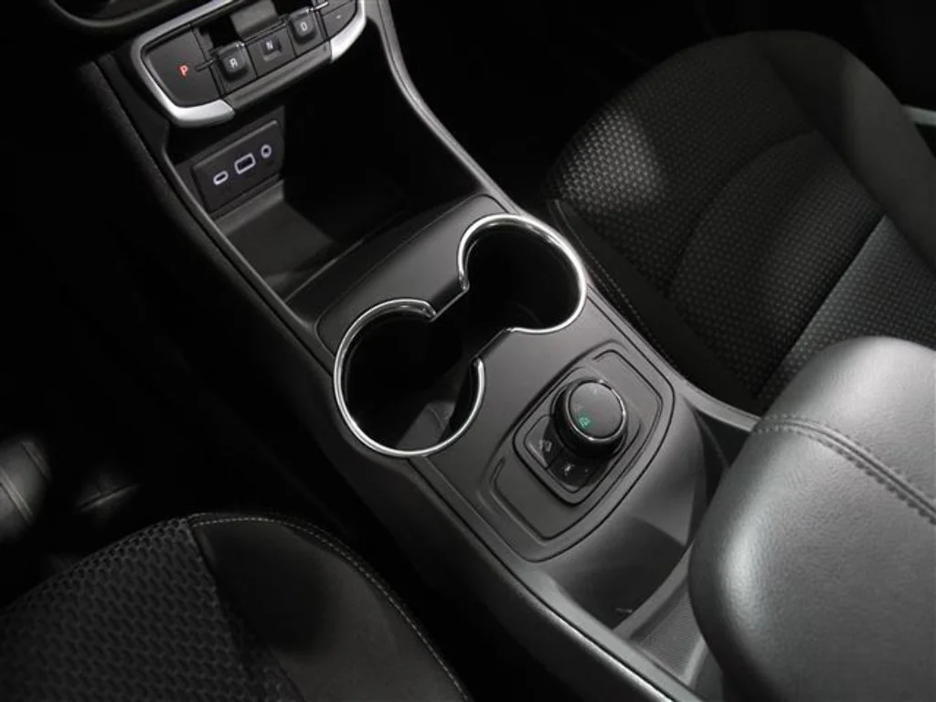 2024 GMC Terrain SLE - Photo 14