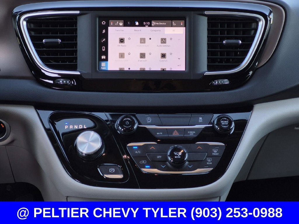 2023 Chrysler Voyager LX - Photo 40