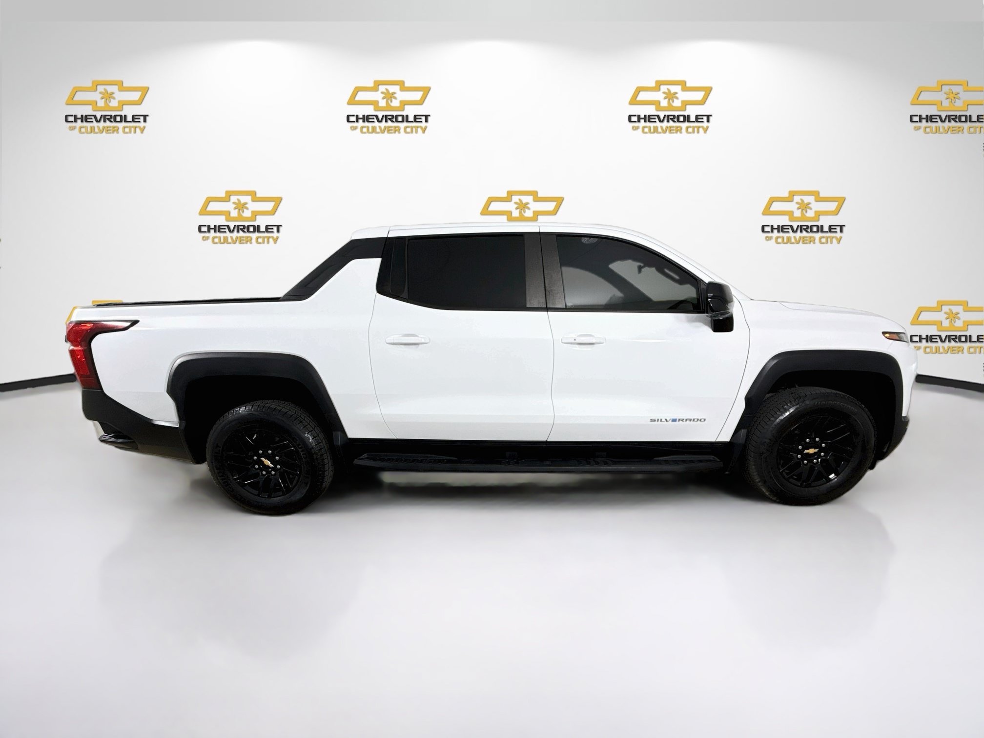Used 2024 Summit White Chevrolet Work Truck image 9