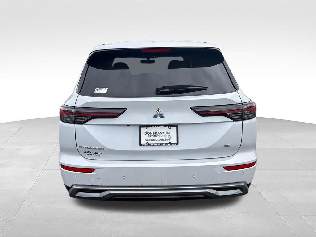New 2026 White Mitsubishi SE 1.5T 2WD image 4