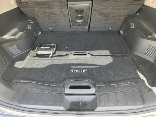 Used 2019 Gray Nissan SV image 32