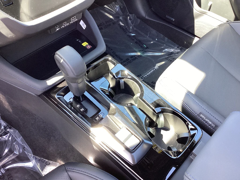 New 2026 CRYSTAL BLACK SILICA Subaru Limited Hybrid image 18