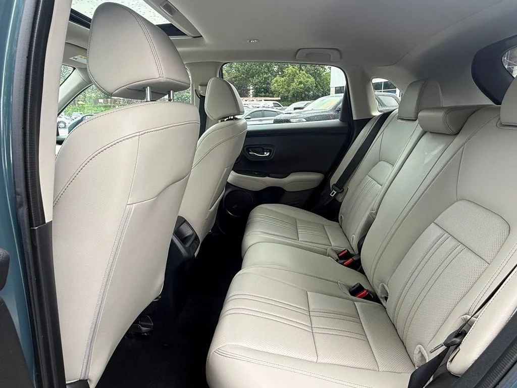 Used 2024  Honda EX-L image 26