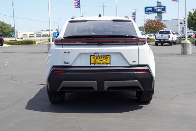 New 2026 Wind Chill Pearl <sup>1</sup> Toyota  SE image 7