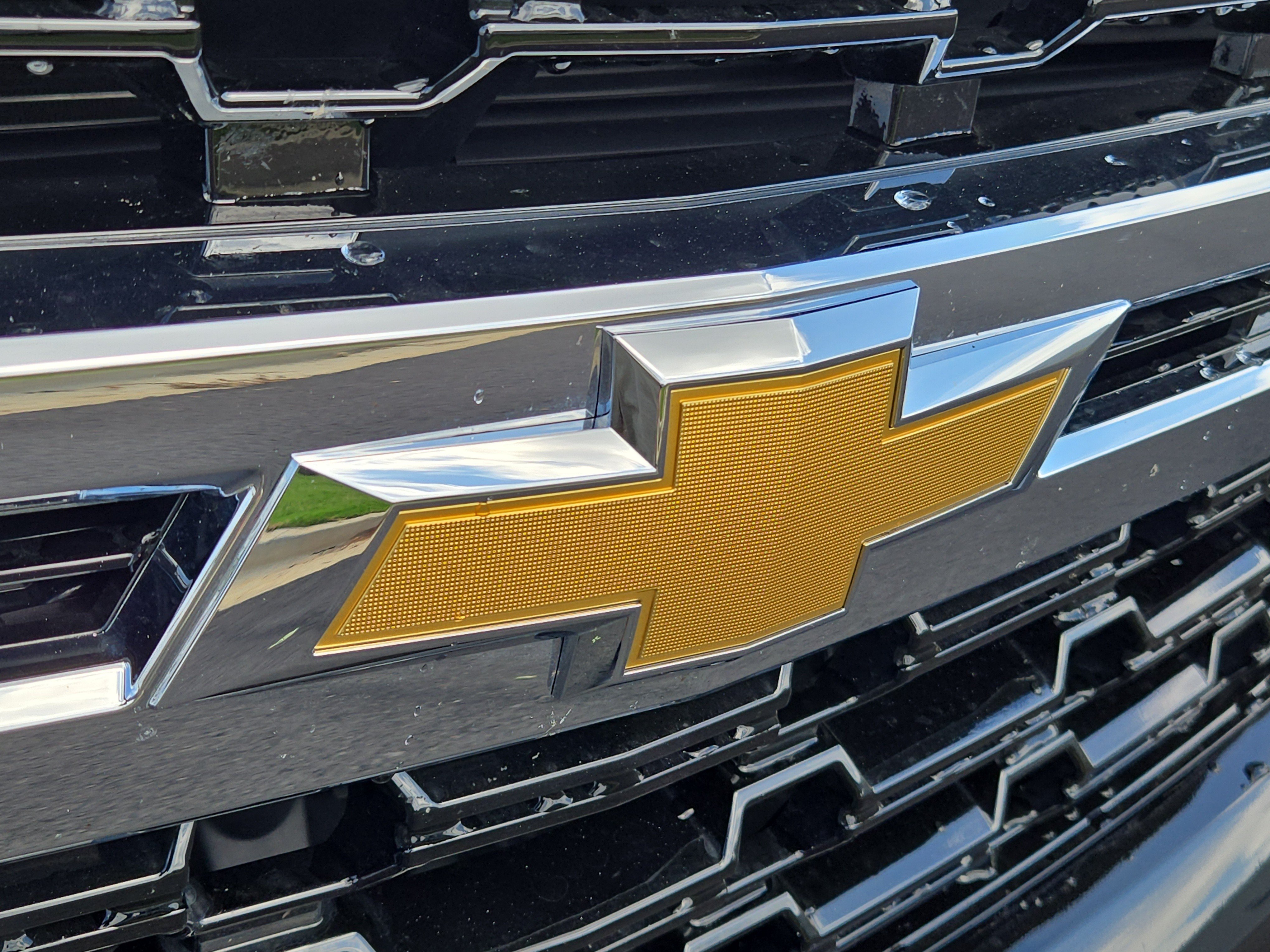 Used 2024 Black Chevrolet LS image 7