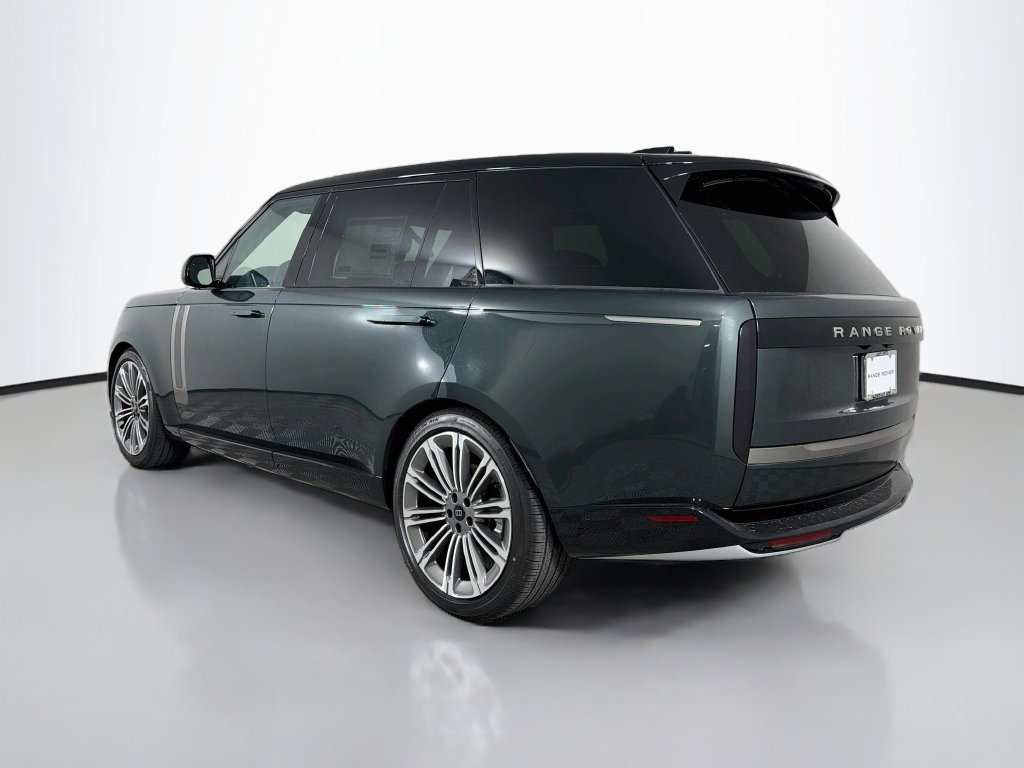 New 2027 Belgravia Green Land Rover SE image 7