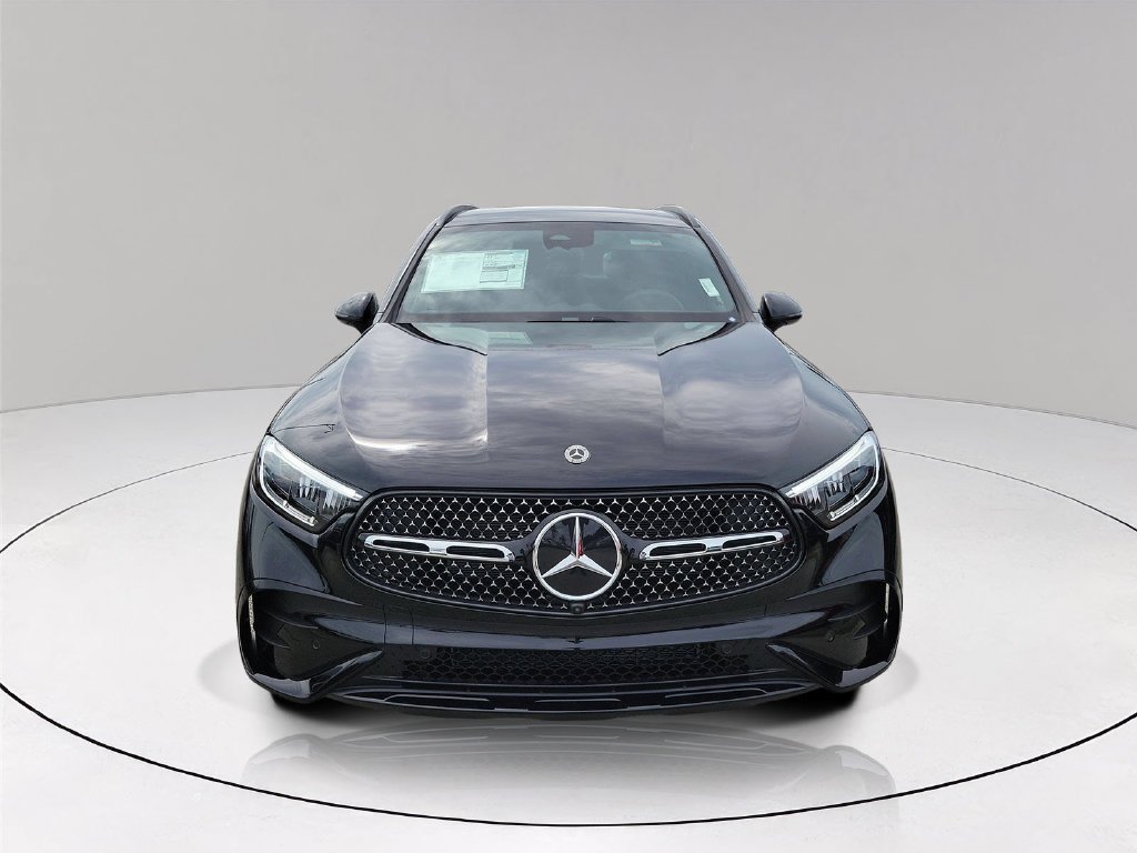 New 2027 Black Mercedes-Benz GLC 300 image 2