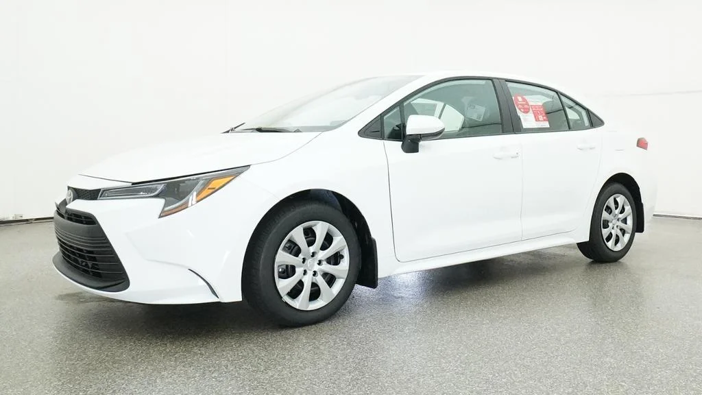 New 2027 Ice Cap Toyota LE image 6
