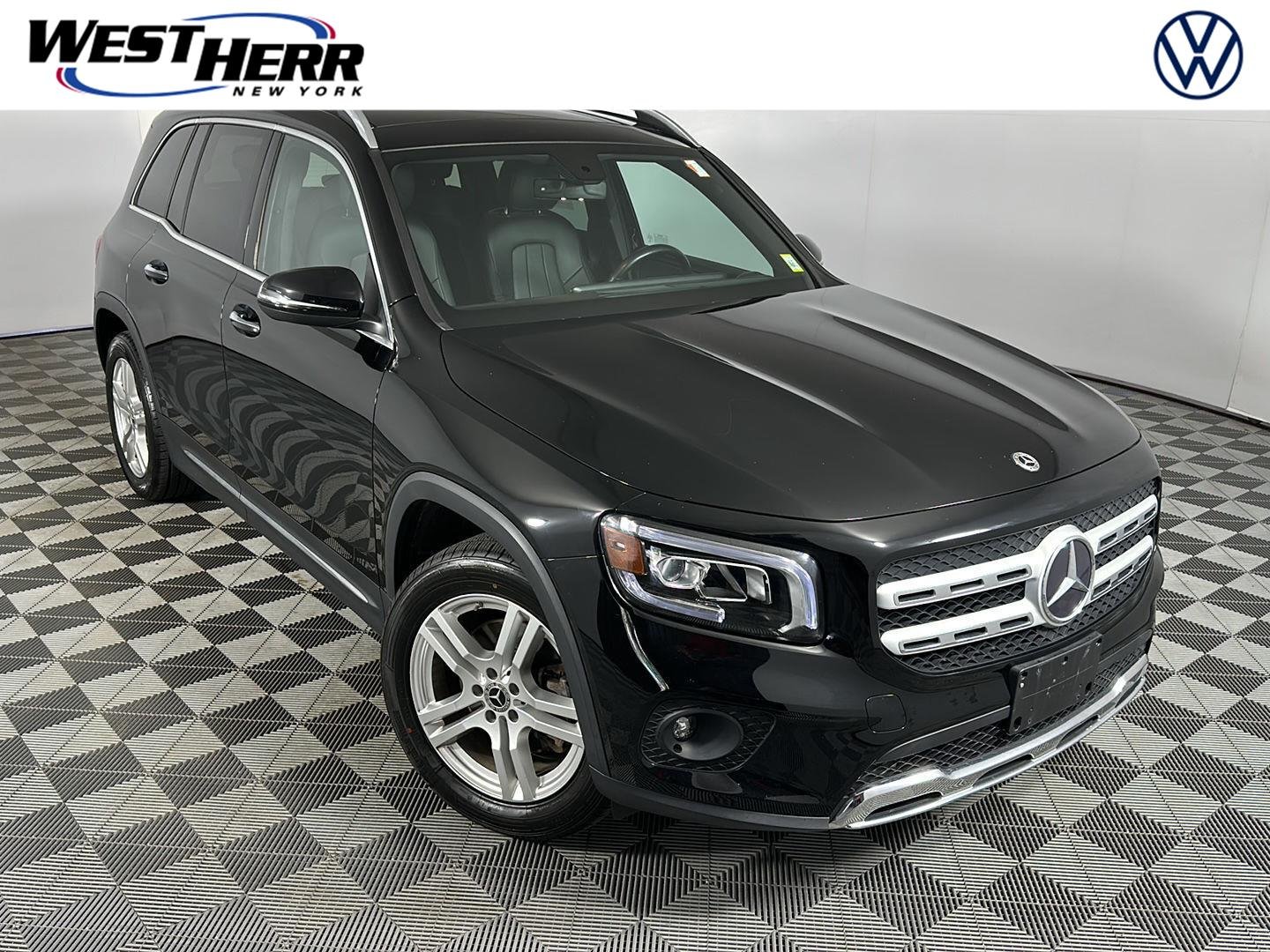 Used 2021 Cosmos Black Metallic Mercedes-Benz GLB 250 image 1