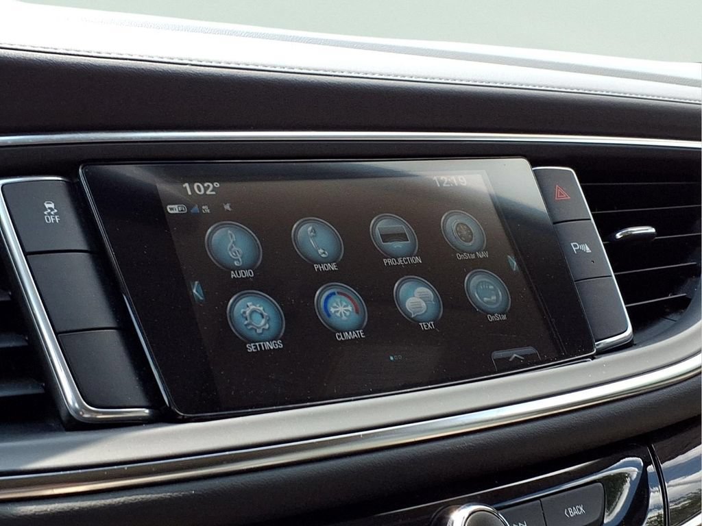 2018 Buick Enclave Essence - Photo 11