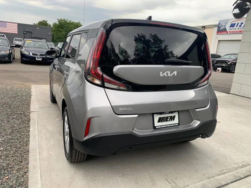 Used 2023 Gray Kia LX Wagon 4D image 15