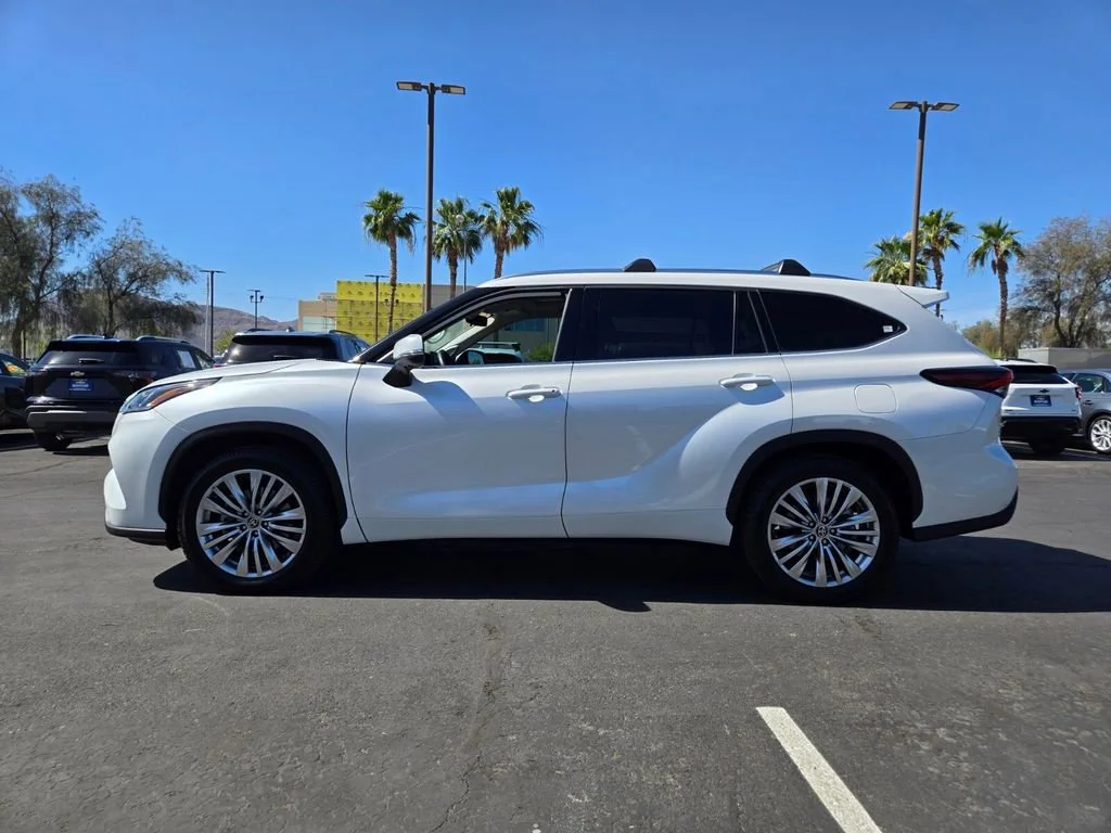 Used 2024 Wind Chill Pearl Toyota LE image 3