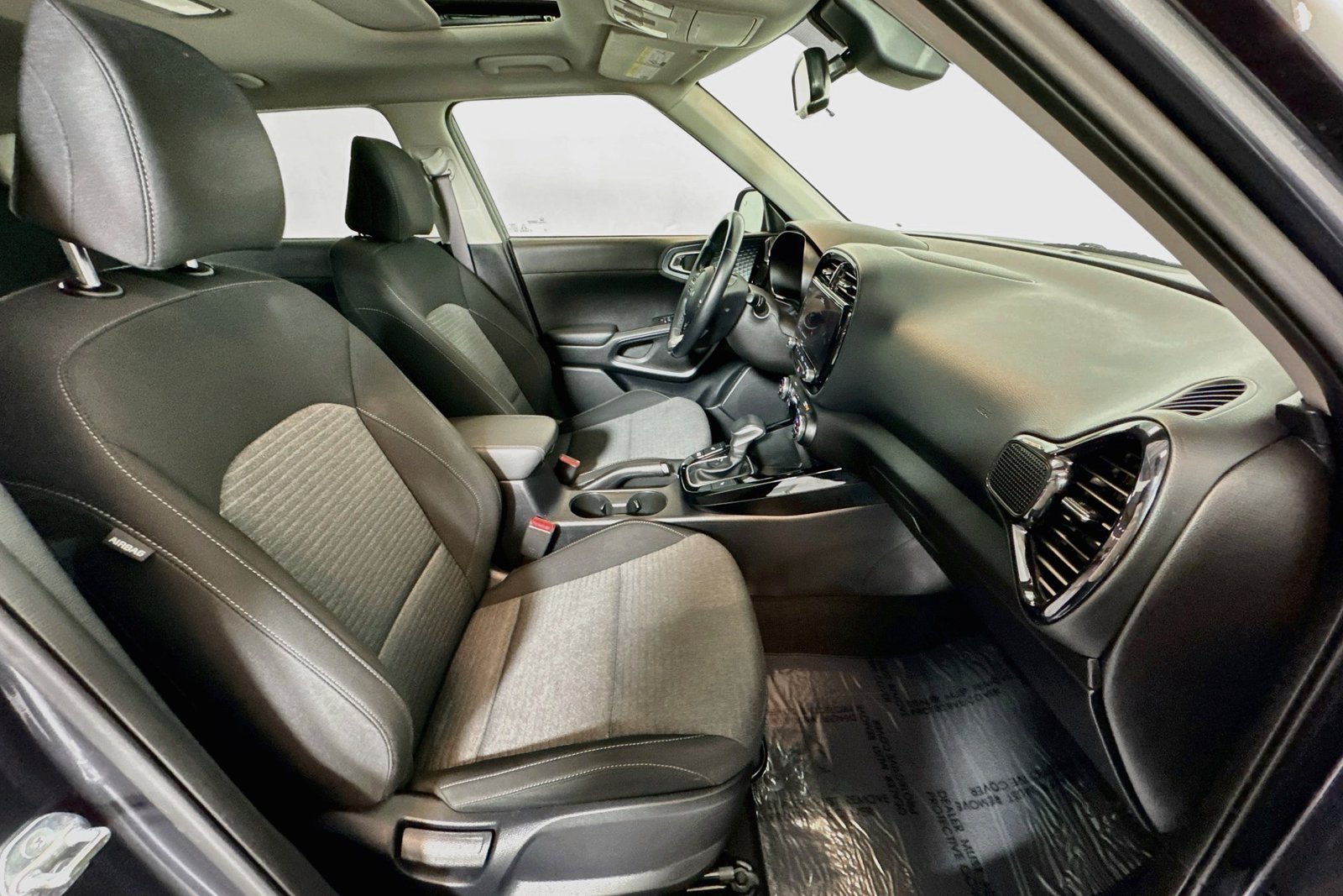 Used 2023 Gravity Gray Kia EX image 27