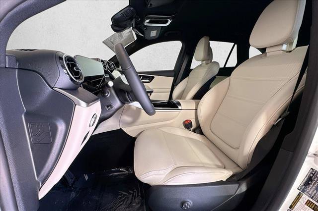 New 2026 Polar White Mercedes-Benz GLC 300 image 47
